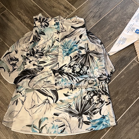 WHBM shell - Picture 4 of 9